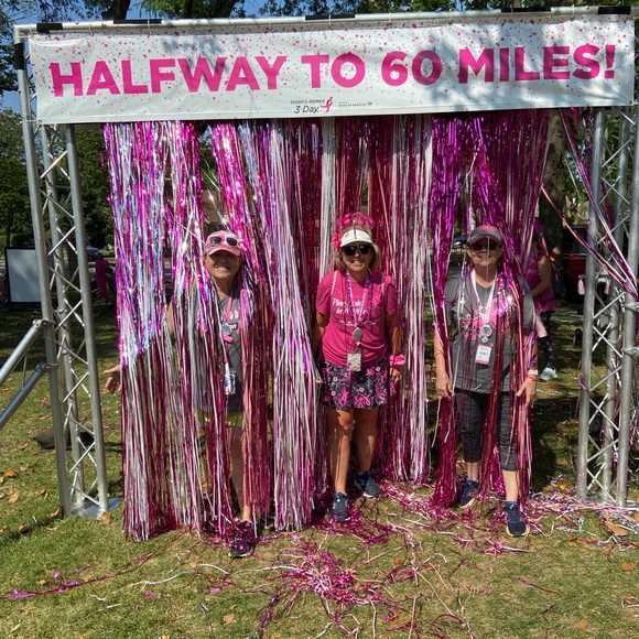 Meet your Posher, Wendy ๐ - Picture 9 of 14